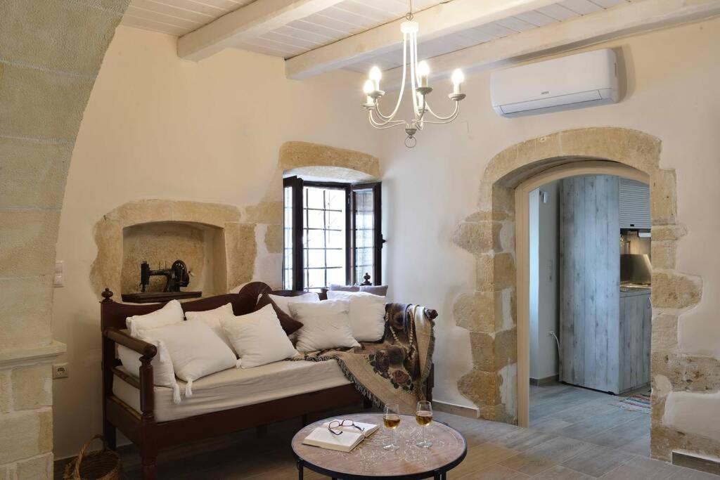 Villa Christini A Luxury Villa With Amazing Views Tzitzifés Extérieur photo