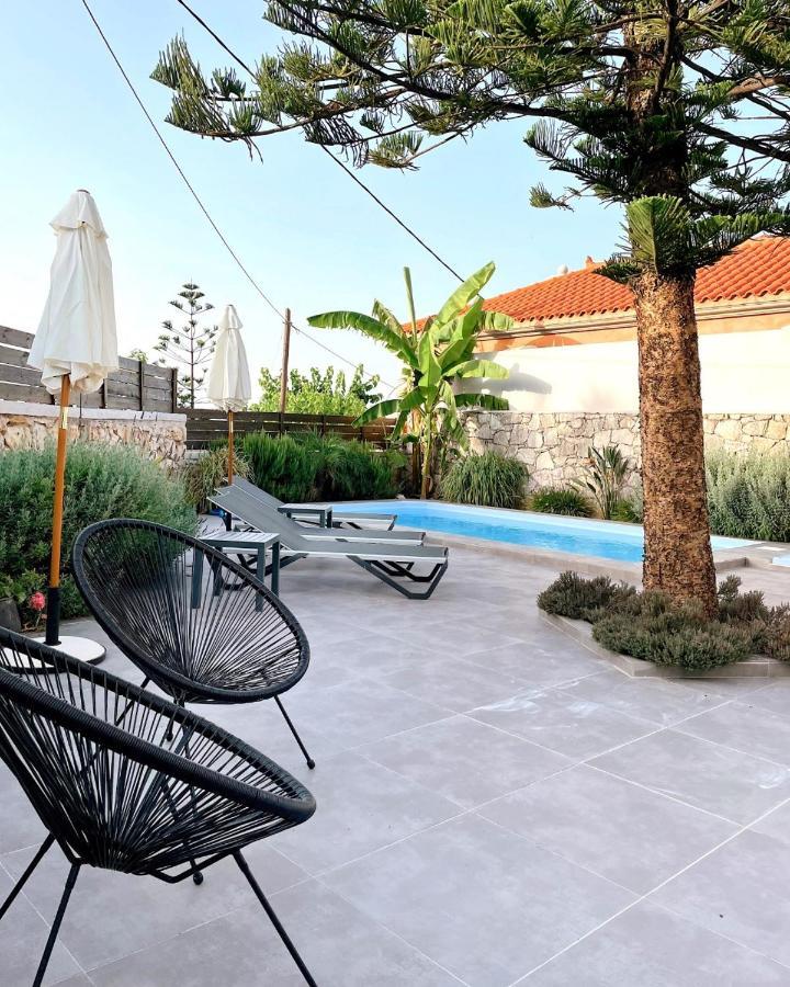 Villa Christini A Luxury Villa With Amazing Views Tzitzifés Extérieur photo